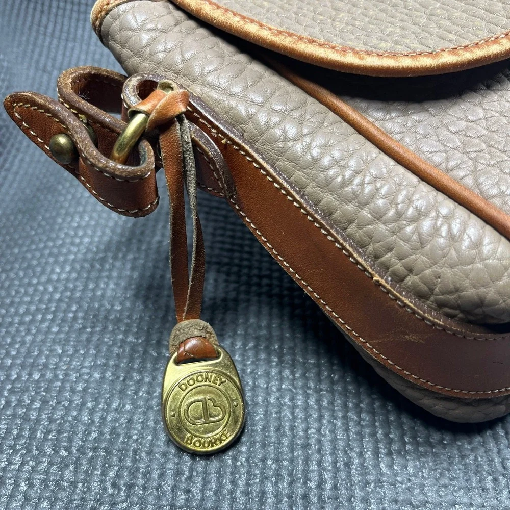Vintage 1990's Dooney & Bourke All Weather Equestrian Bag Taupe Leather Retro